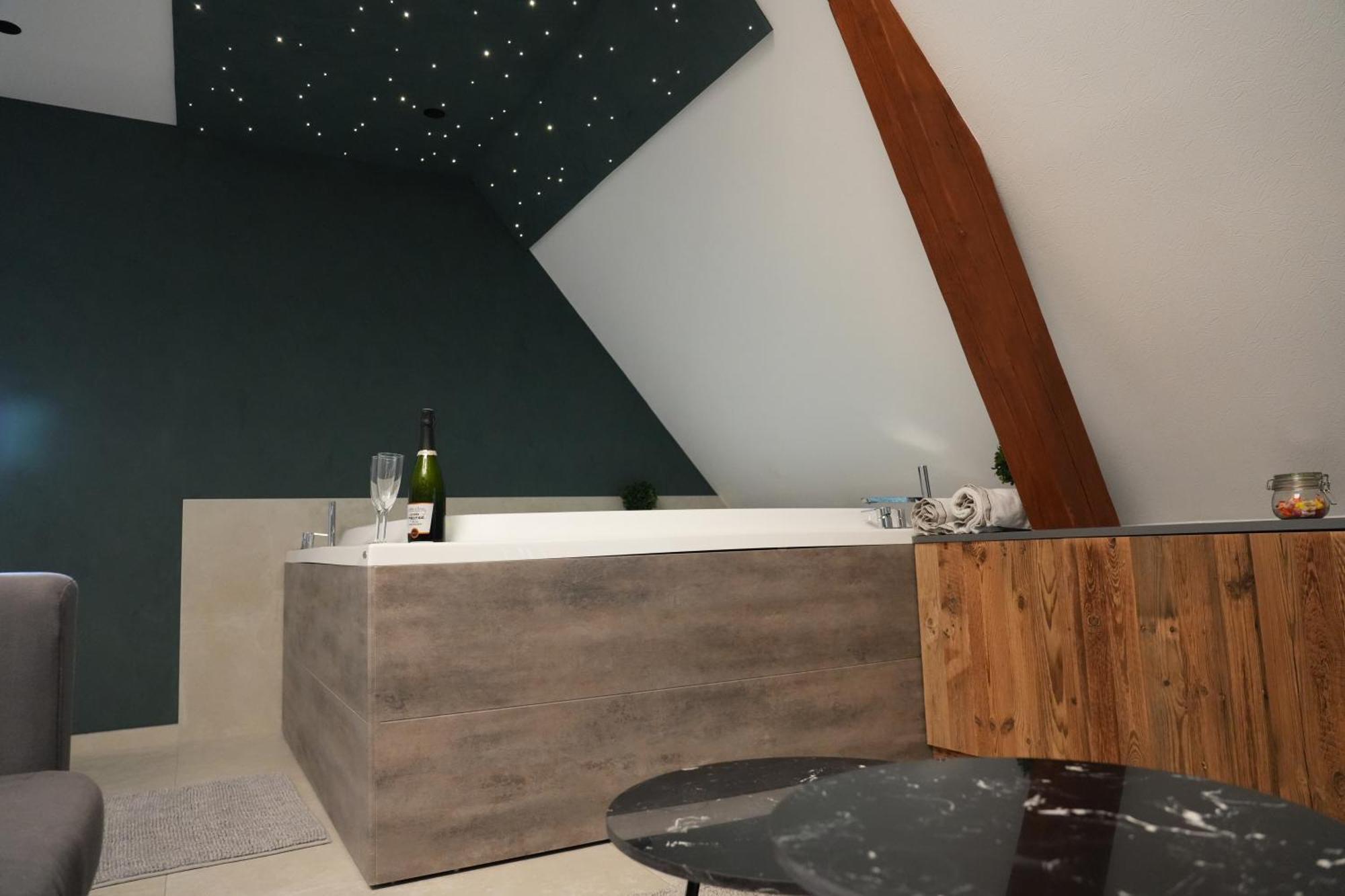 Gite Spa L'Atelier Emile - Spa Privatif - 5 Min Colmar Sainte-Croix-en-Plaine 외부 사진