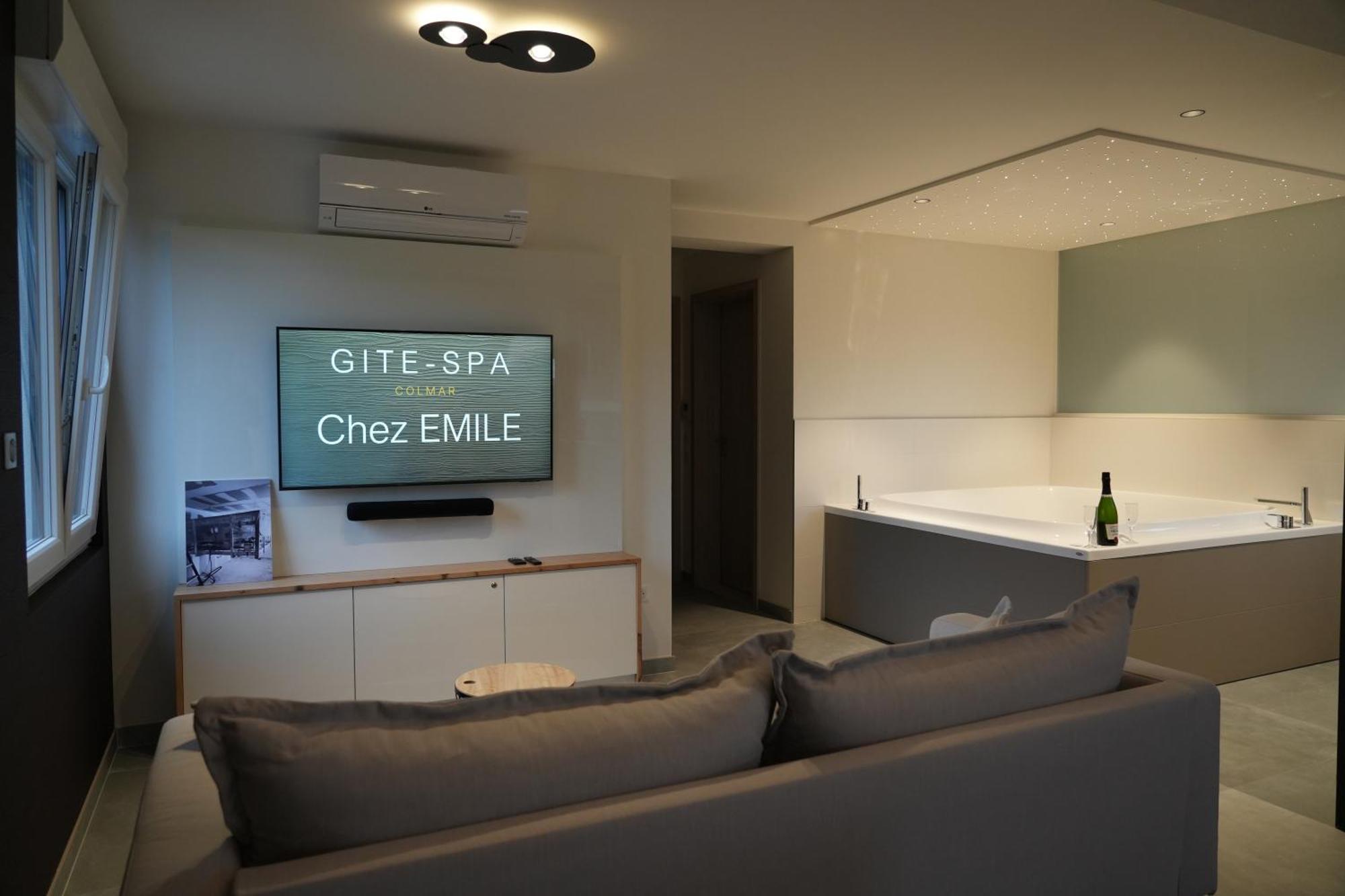 Gite Spa L'Atelier Emile - Spa Privatif - 5 Min Colmar Sainte-Croix-en-Plaine 객실 사진
